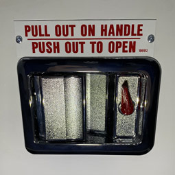 Rear door interior handle with lock