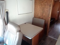 1999 Winnebago Ford Specialty Vehicle Picture 8e