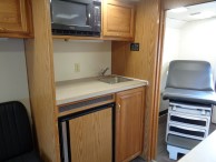 1999 Winnebago Ford Specialty Vehicle Picture 13e