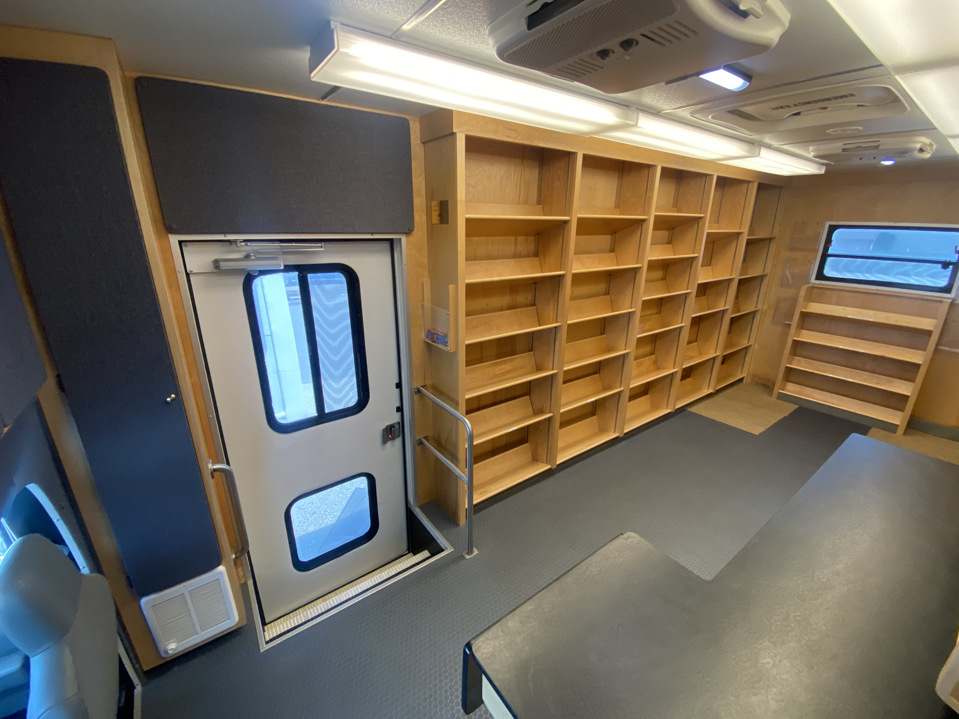 MobileTestingClinic.com - 2013 MOBILE LIBRARY