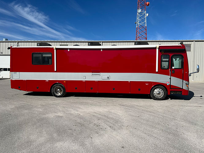 2008 Freightliner X Line Motorhome Picture 2b