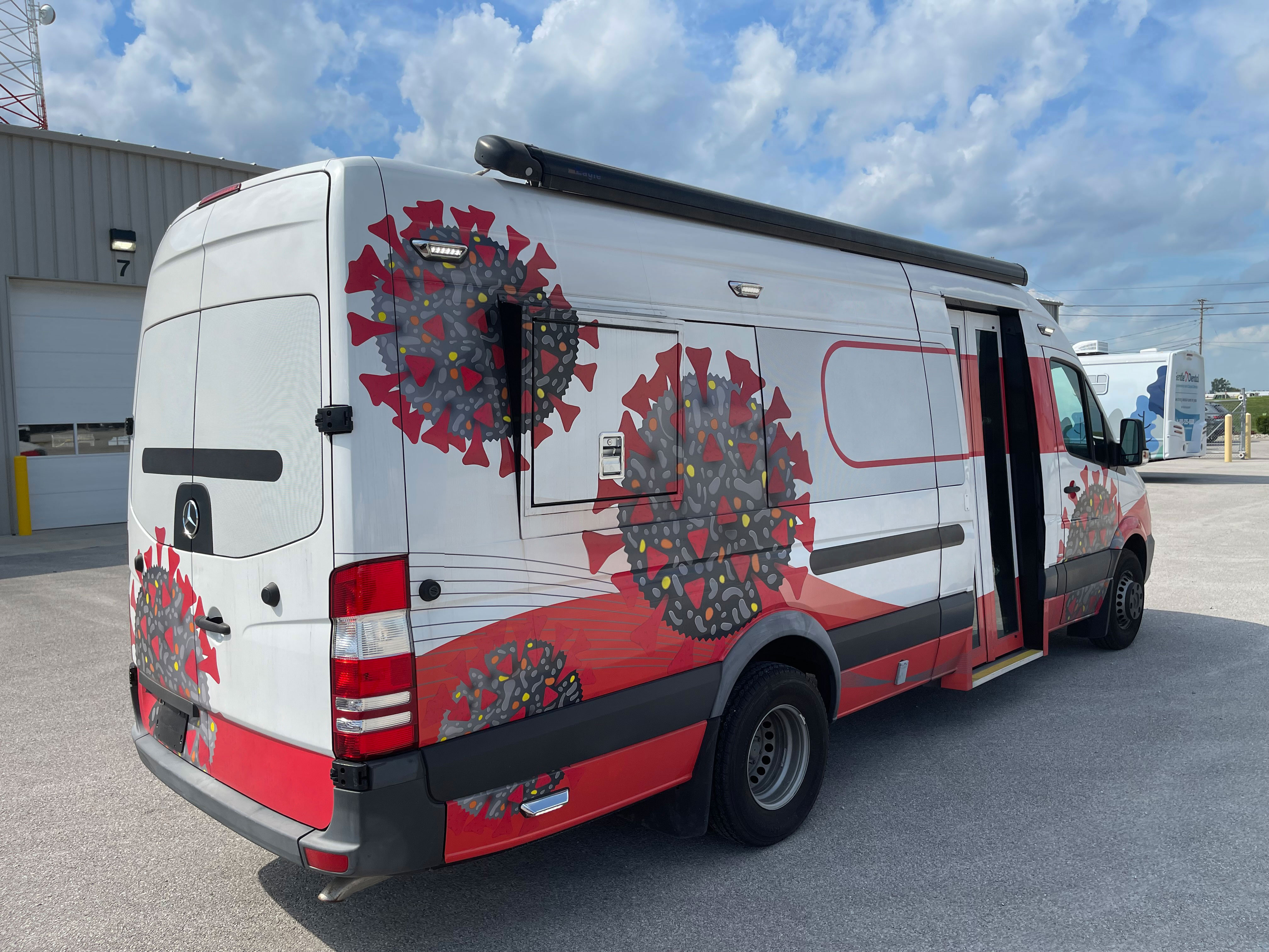 2016 Mobile Medical Clinic For Sale