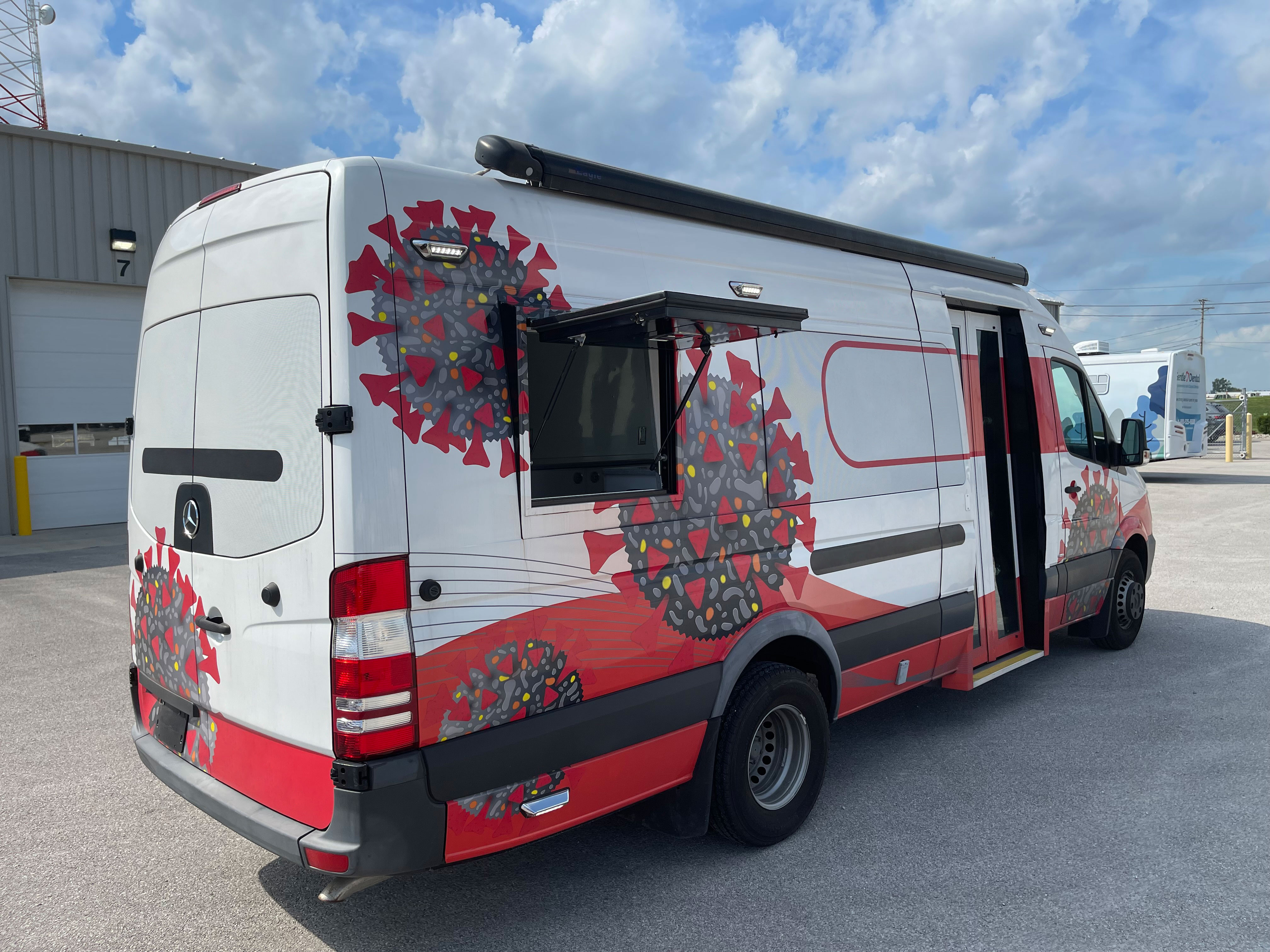 2016 Mobile Medical Clinic For Sale