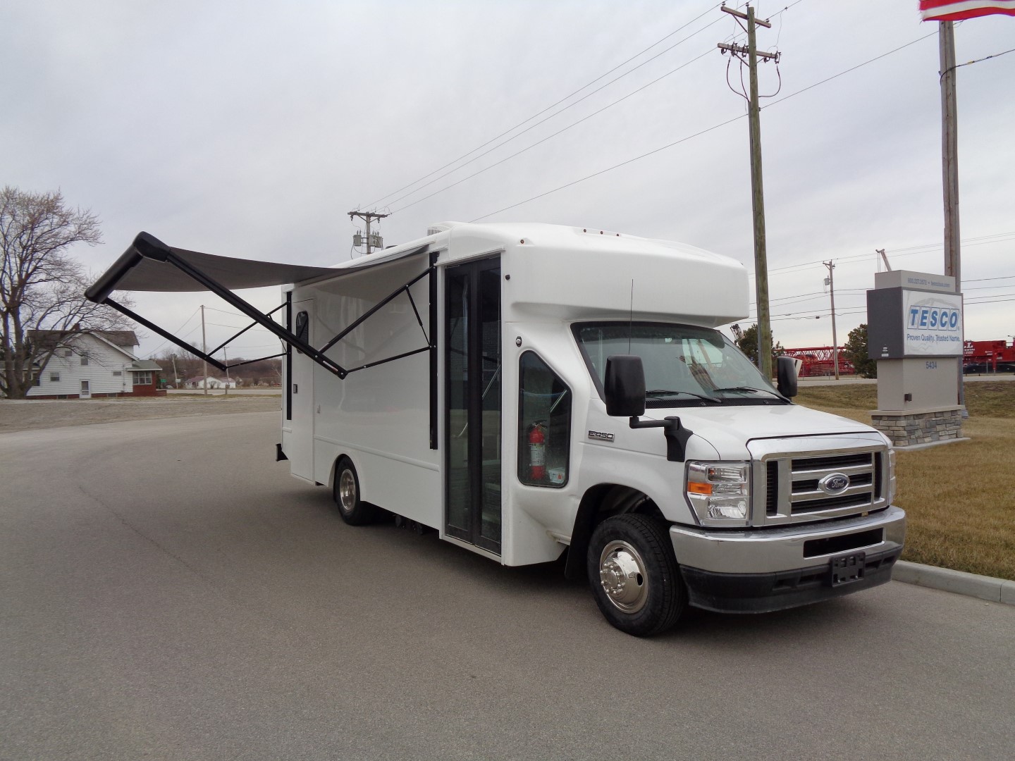Two Exam Room Mobile Clinic Picture 1b